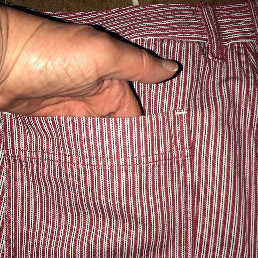 NWOT Women’s Lee Capris - Picture 7 of 8